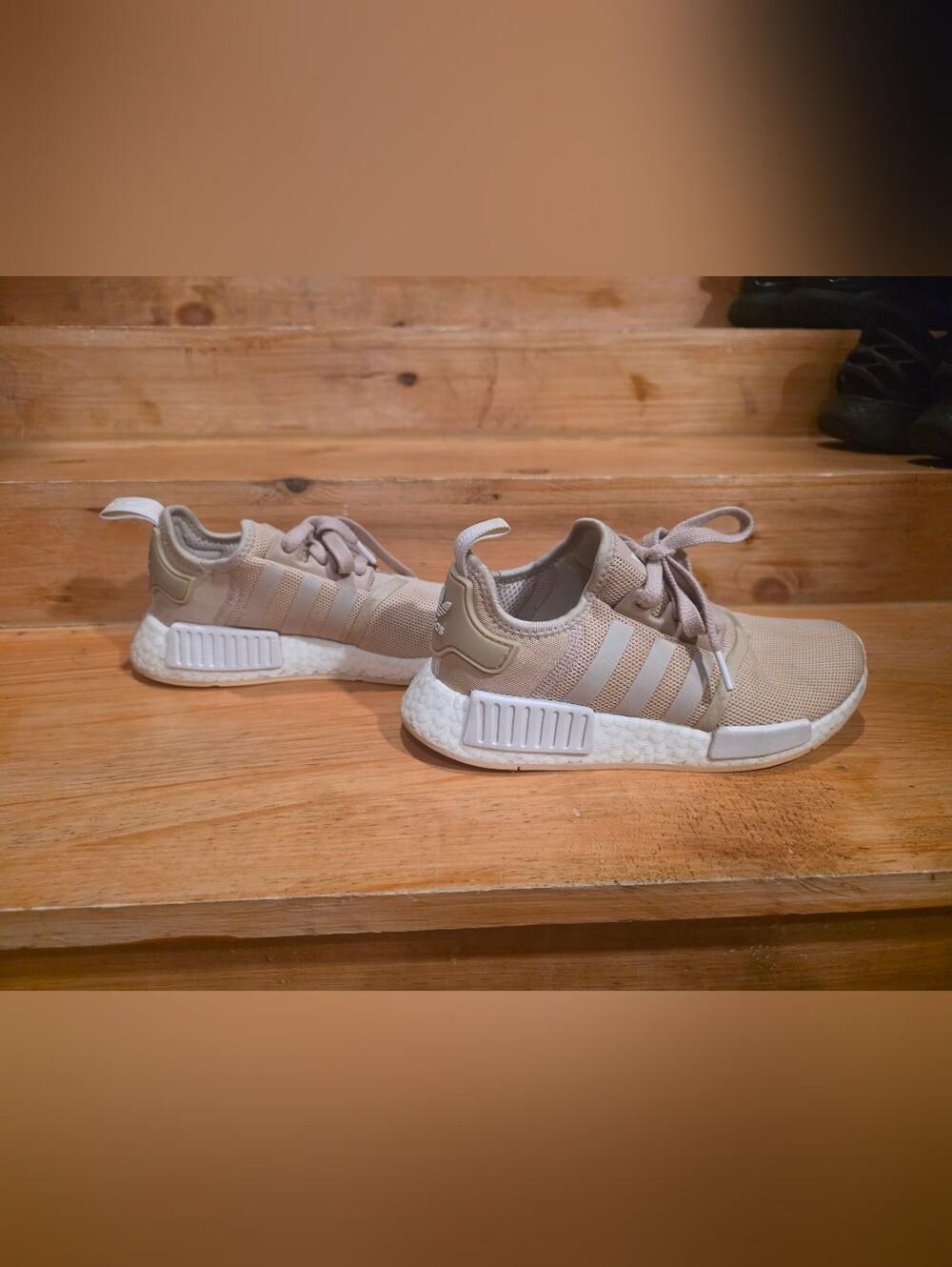 Adidas Sneakers in Light Beige